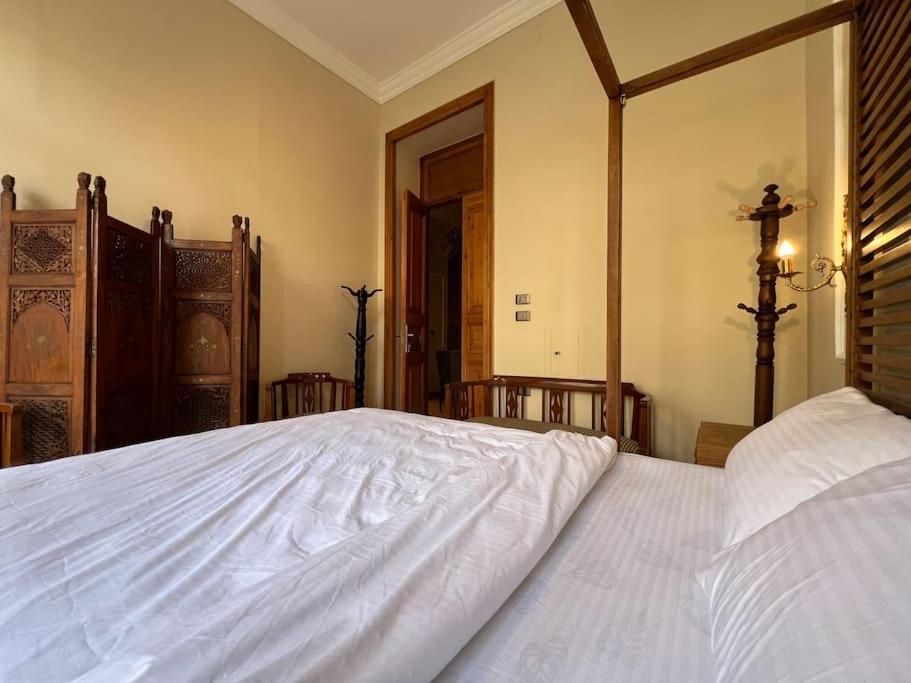 Authentic 3Br Apartment In Downtown, Kairo Exterior foto