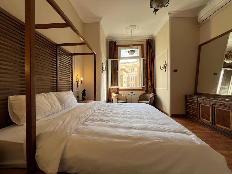 Authentic 3Br Apartment In Downtown, Kairo Exterior foto