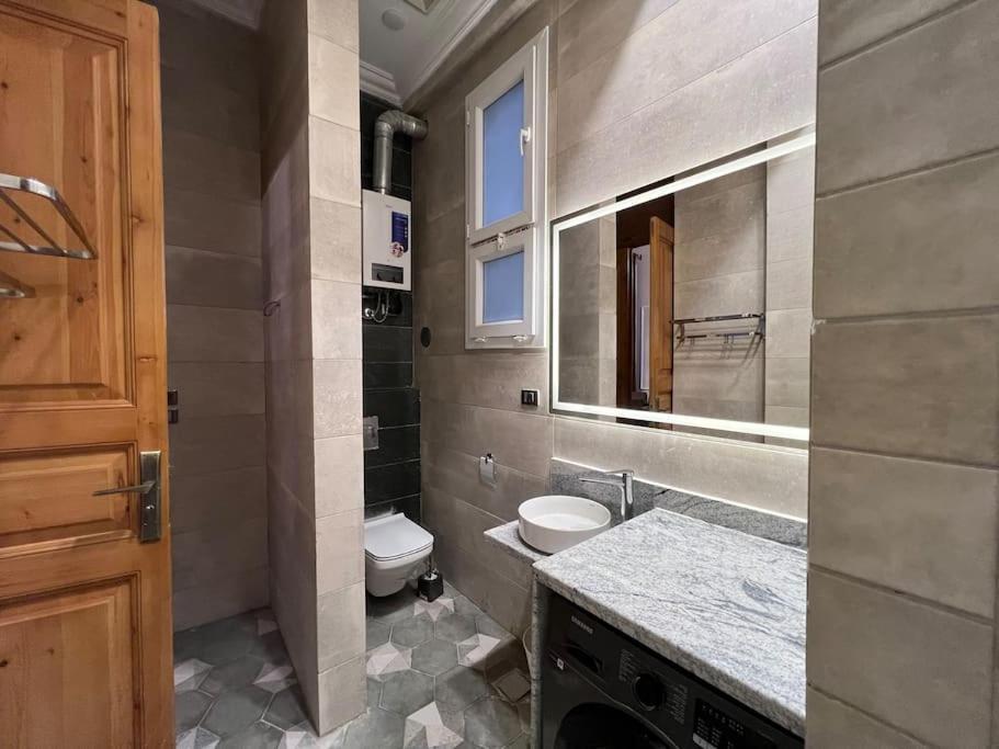 Authentic 3Br Apartment In Downtown, Kairo Exterior foto